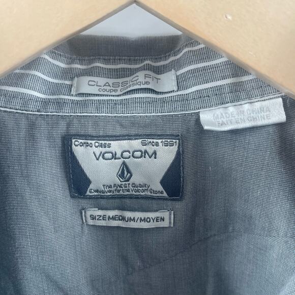 VOLCOM Shirt Size Medium Button Down Classic Fit Gray Skate Surf Snow Lifestyle - Picture 3 of 11